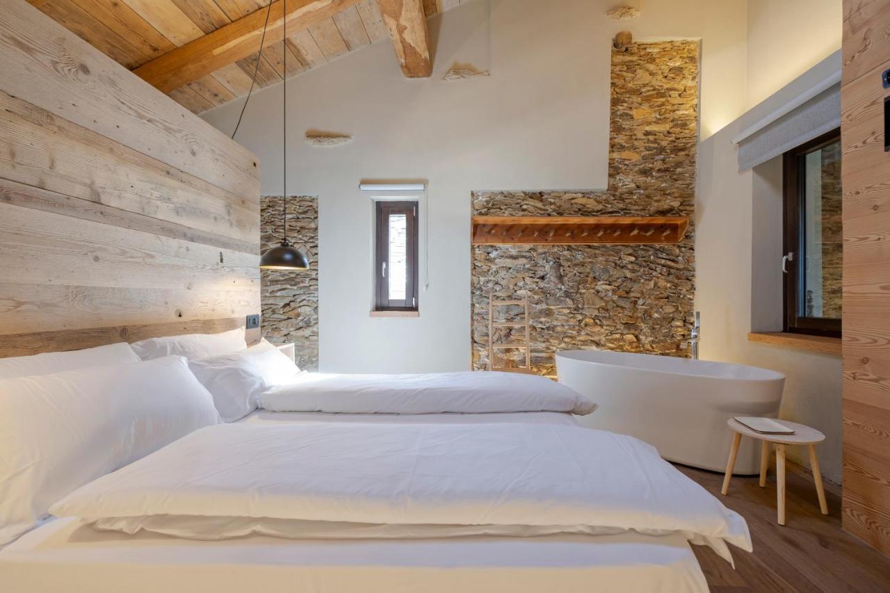 L'Ozio Creativo Bed and Breakfast Castelnuovo Nigra Exteriör bild